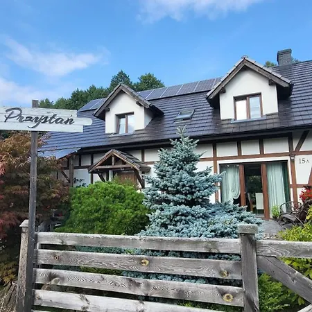 Przystan Kapitanat 슈체시네크