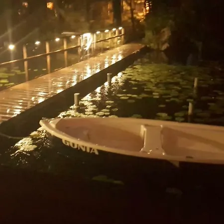 Przystan Kapitanat Δωμάτια σε οικογενειακή κατοικία Szczecinek